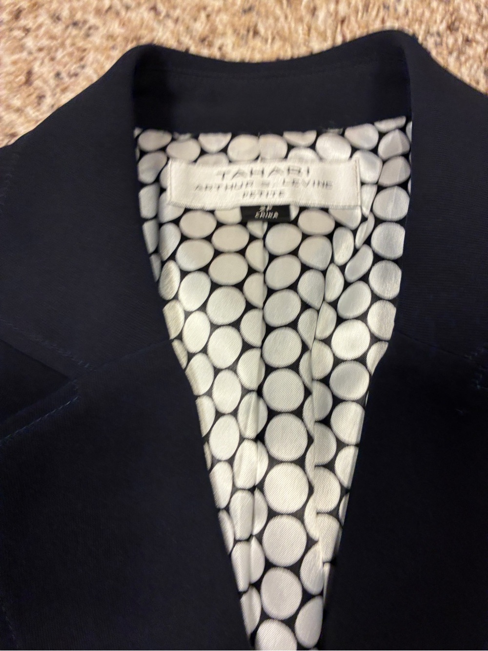 Tahari Arthur S Levine Abigail 2 Button Blazer Jacket - Picture 2 of 12
